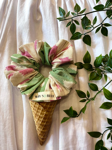 Lily Scrunchie